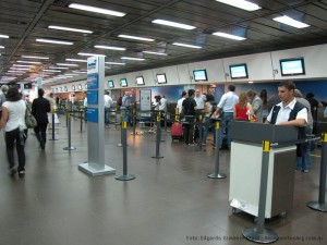 Mostradores de check in de Aerolíneas Argentinas en Aeroparque
