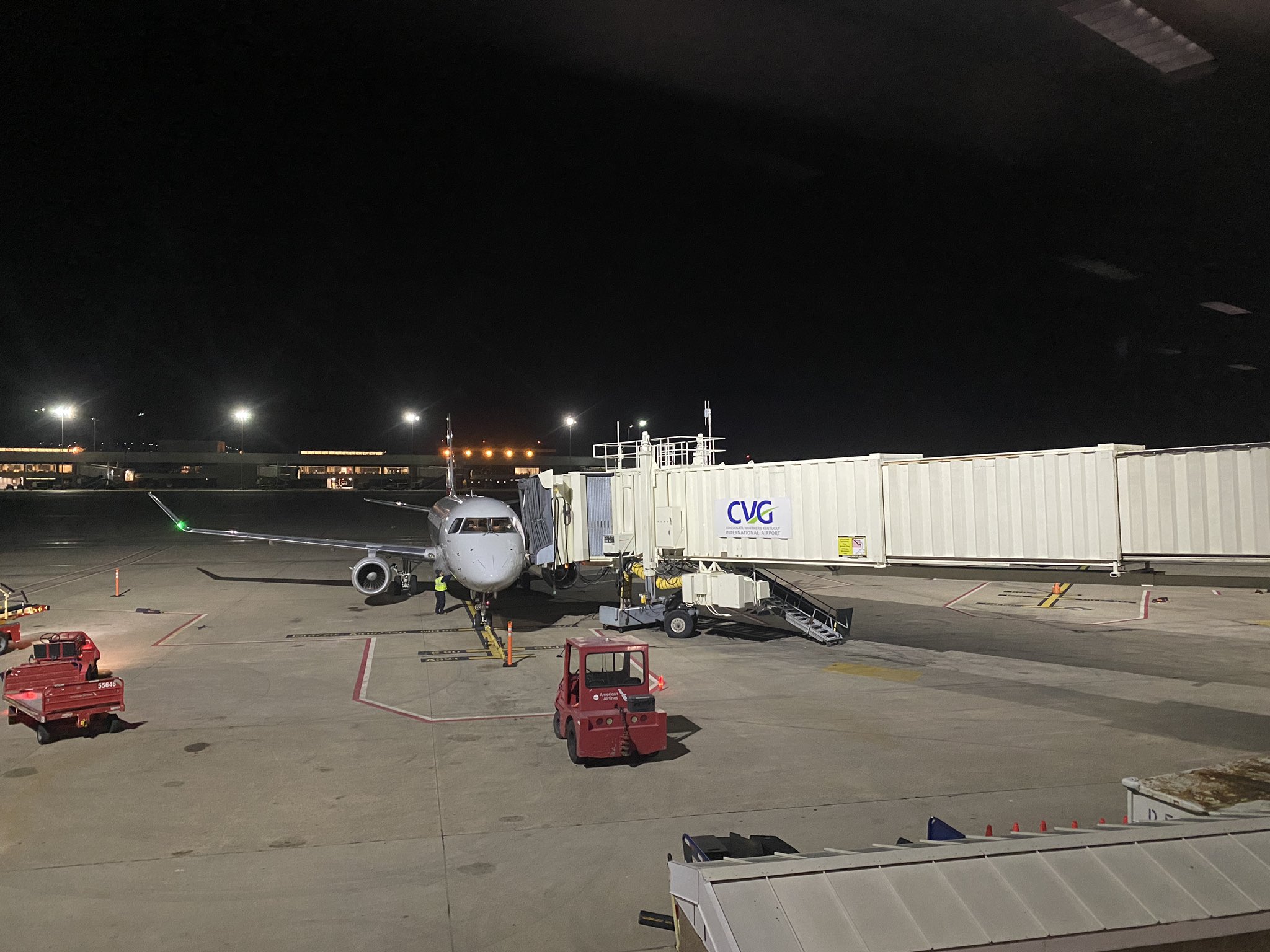 American Airlines begins flights between Cincinnati and Raleigh